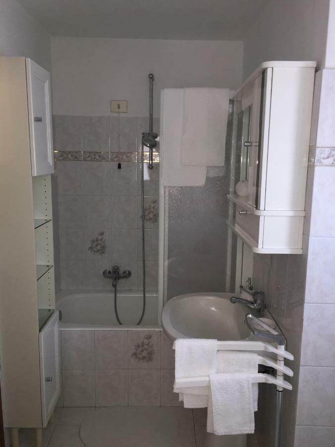 Bellano Casa Elena Lägenhet Exteriör bild