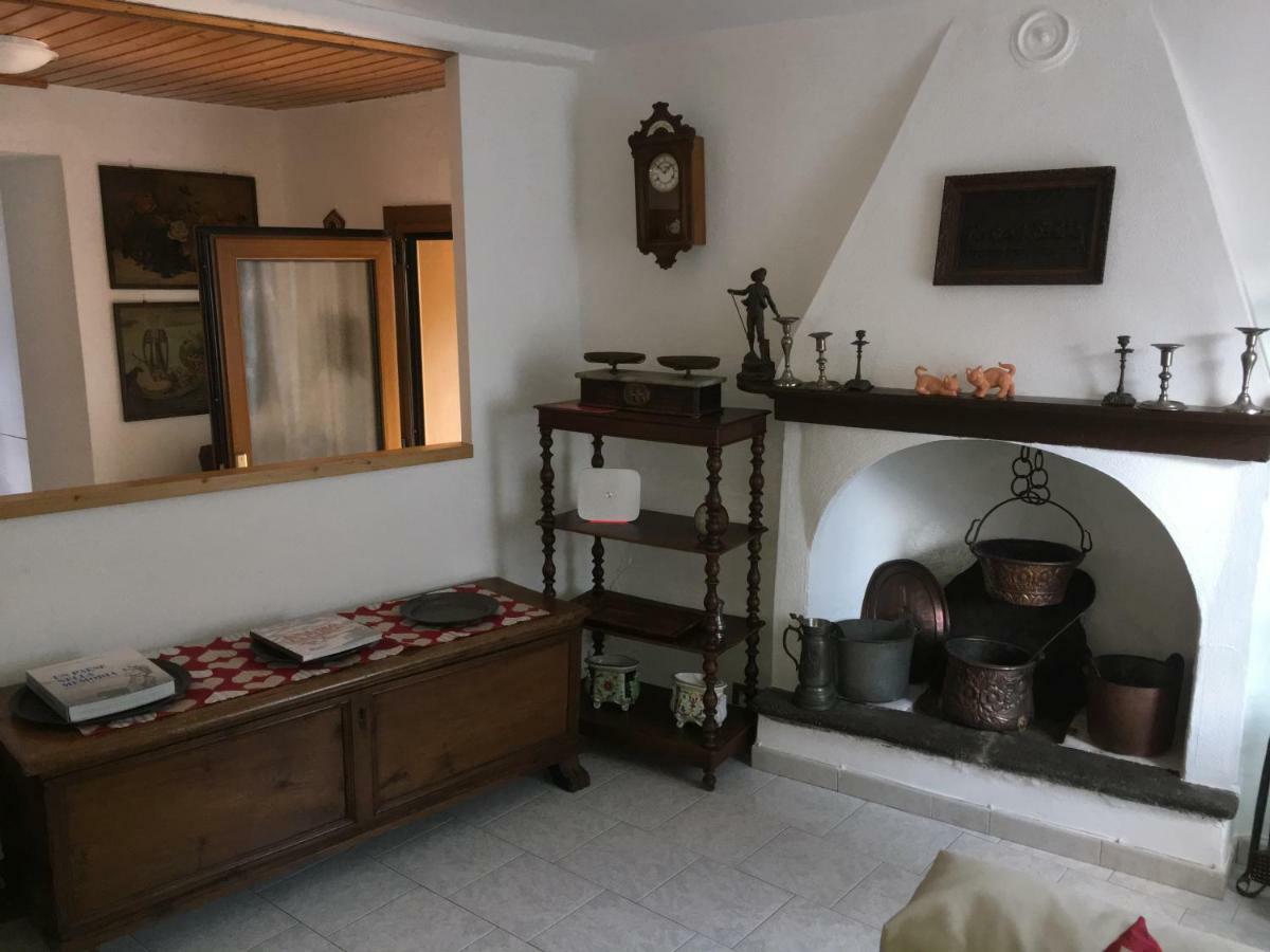 Bellano Casa Elena Lägenhet Exteriör bild